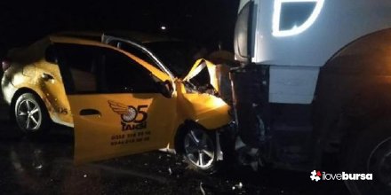 Amasya'da tırla çarpışan taksi sürücüsü yaşamını kaybetti