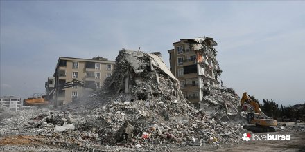 Deprem sırasında yıkılan binalarla ilgisi olan 768 şüpheli hakkında işlem başlatıldı.