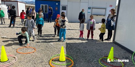 Nilüfer Belediyesi Samandağ’daki konteyner kente 40 adet konteyner daha gönderdi!