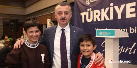 Tahir Büyükakın: Dünyada her gün 85 milyon çocuk aç bir şekilde uyuyor