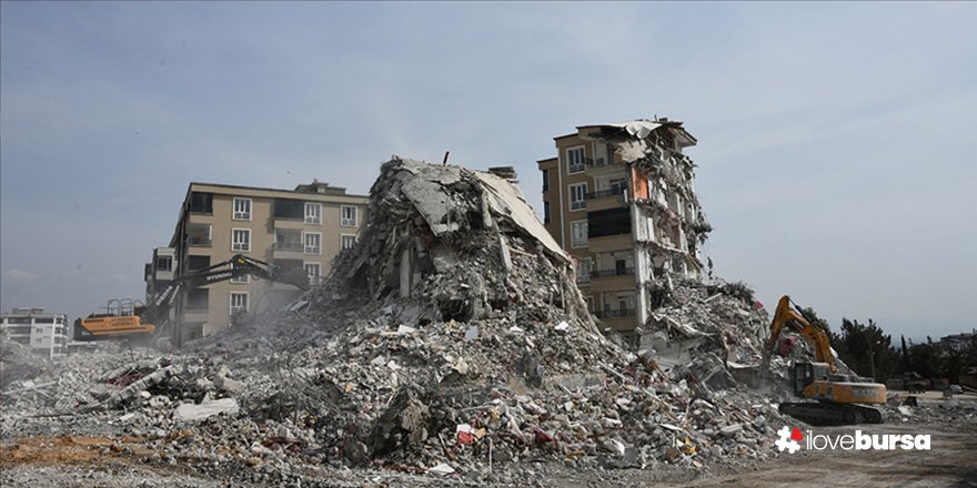 Deprem sırasında yıkılan binalarla ilgisi olan 768 şüpheli hakkında işlem başlatıldı.