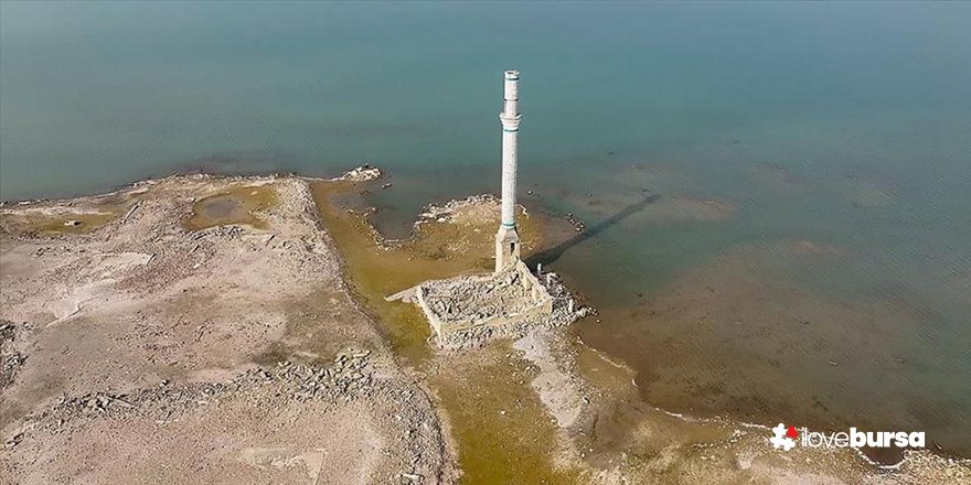 Ege Bölgesi'ndeki oluşan kuraklık sebebiyle barajlardaki su seviyesi azaldı. 