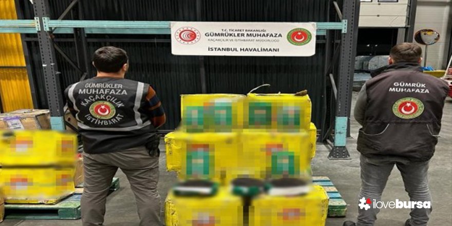 İstanbul'da 195 kilo çaya emdirilmiş bir biçimde uyuşturucu madde ele geçirildi.