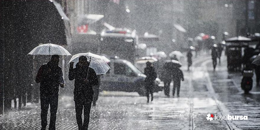 Kuvvetli yağış ve fırtına uyarısı Meteoroloji'den geldi.